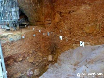 Yacimientos Atapuerca - Sierra de la Demanda; botas trekking pantalones de montaña